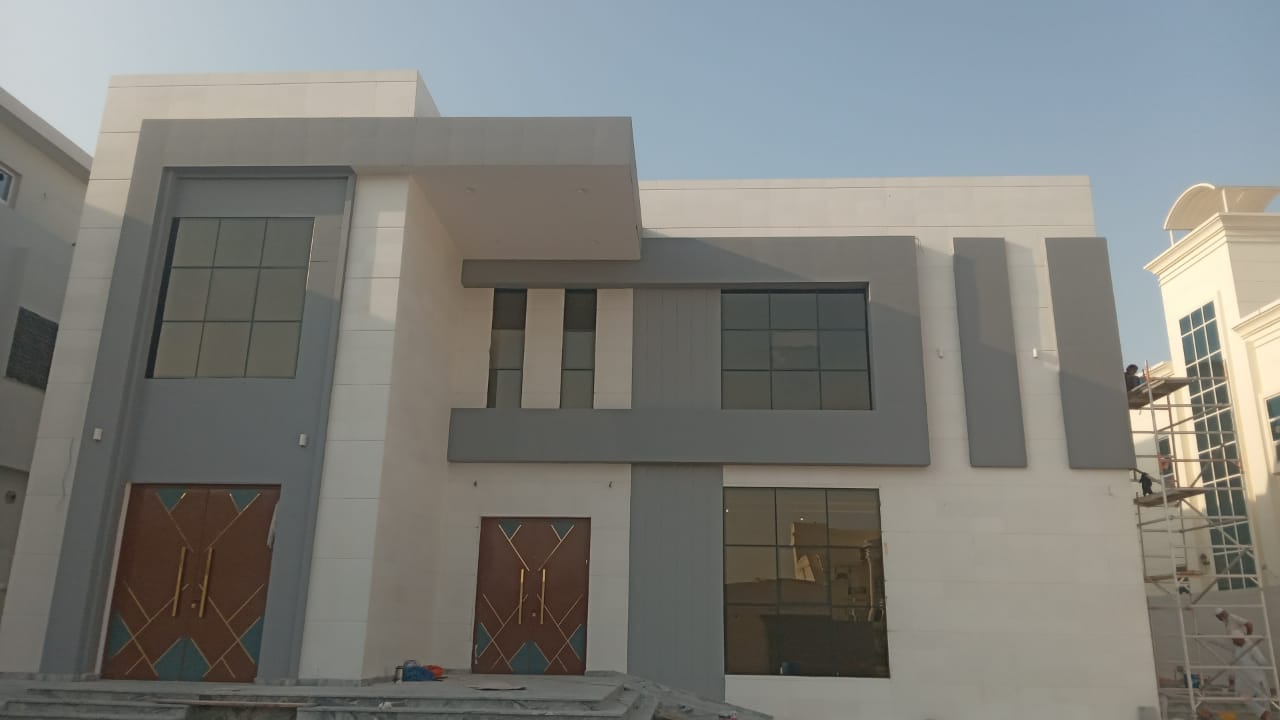 حجر صناعي ممتاز